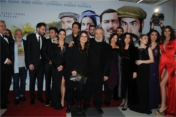 Mucize filminin galasına ünlü yağmuru!