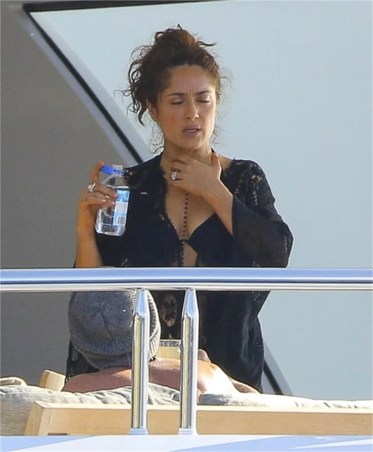 Salma Hayek formunda!