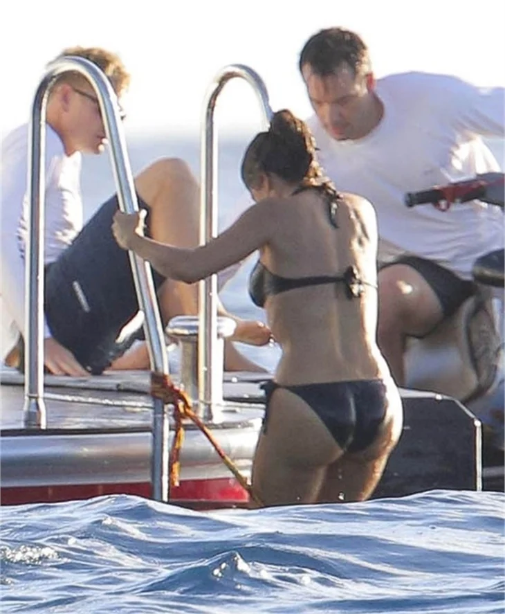 Salma Hayek formunda!