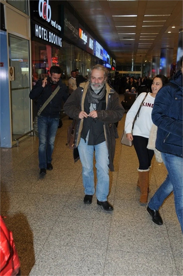 Ünlüler yılbaşı tatilinden döndü!
