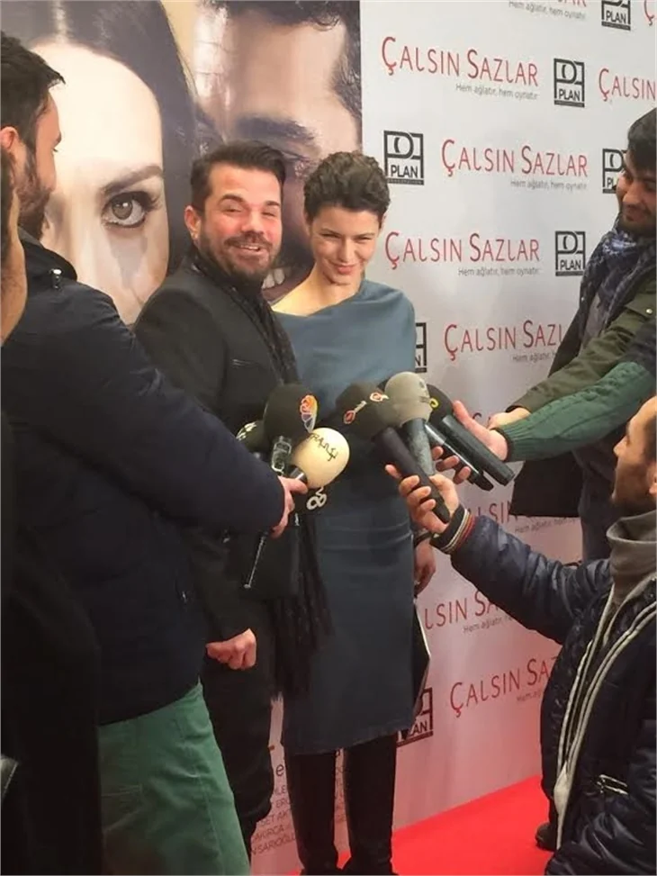 'Çalsın Sazlar' filminin galasına ünlü akını!