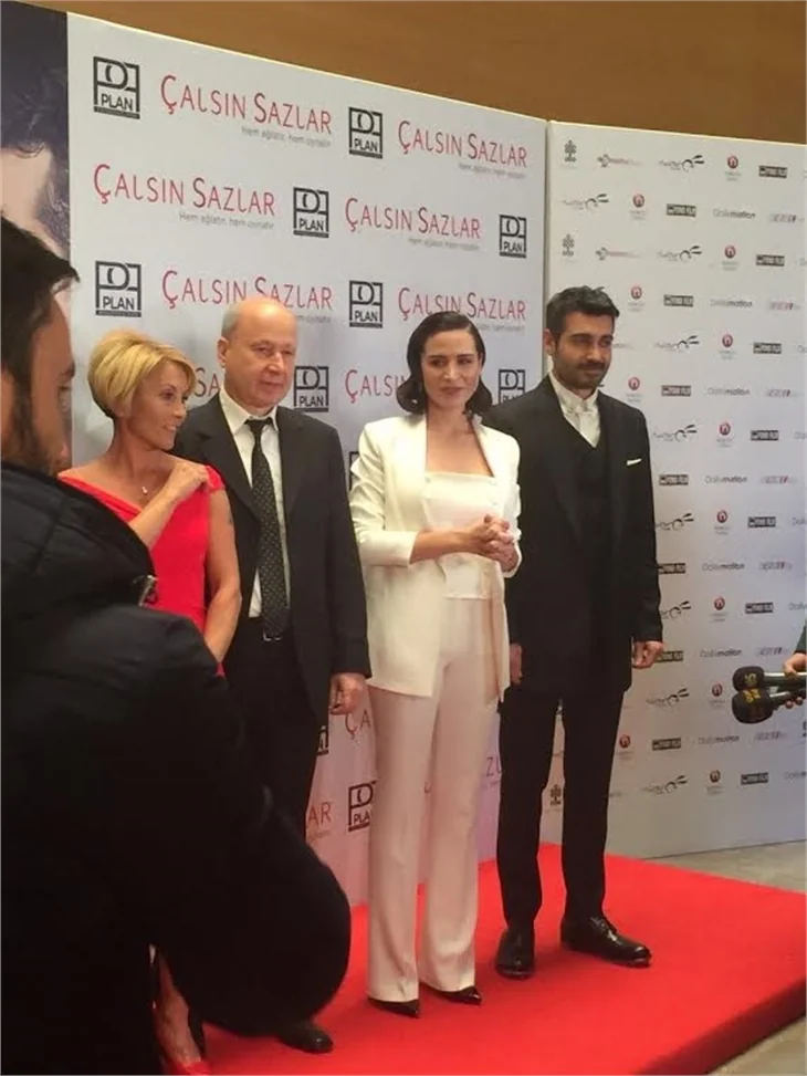 'Çalsın Sazlar' filminin galasına ünlü akını!