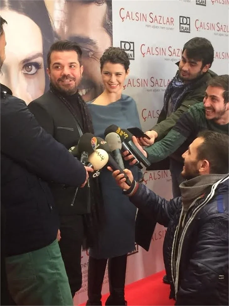 'Çalsın Sazlar' filminin galasına ünlü akını!