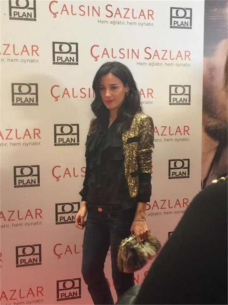 'Çalsın Sazlar' filminin galasına ünlü akını!