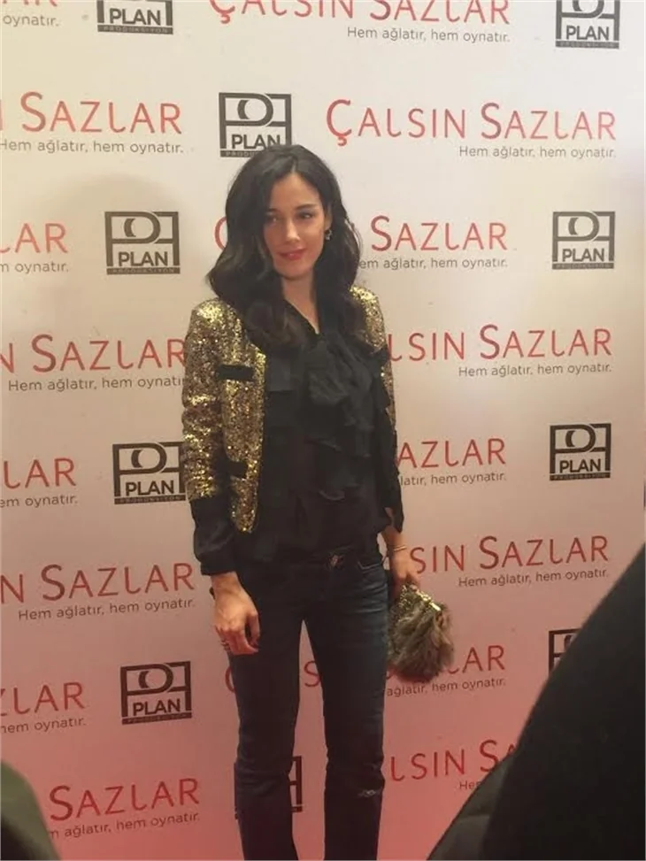 'Çalsın Sazlar' filminin galasına ünlü akını!