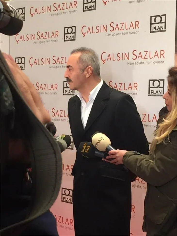 'Çalsın Sazlar' filminin galasına ünlü akını!