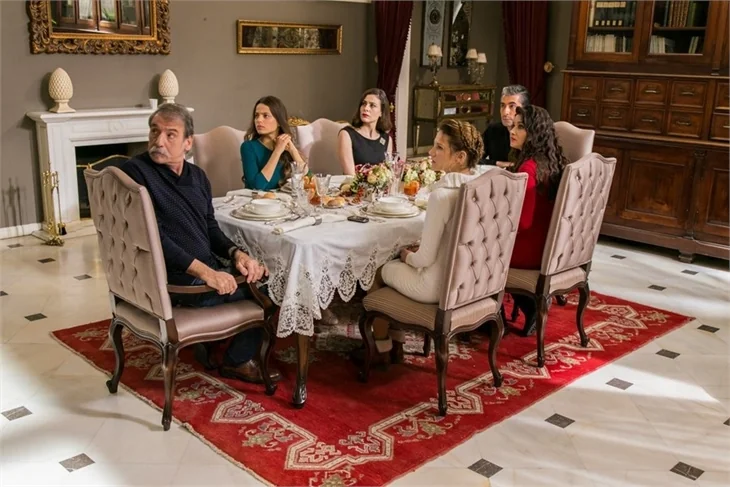 Paramparça'nın kötü kadını; Keriman!