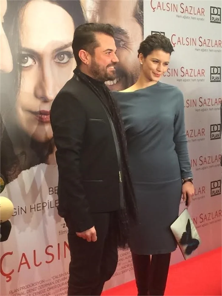 Beren Saat'e o mesaj sorulunca..