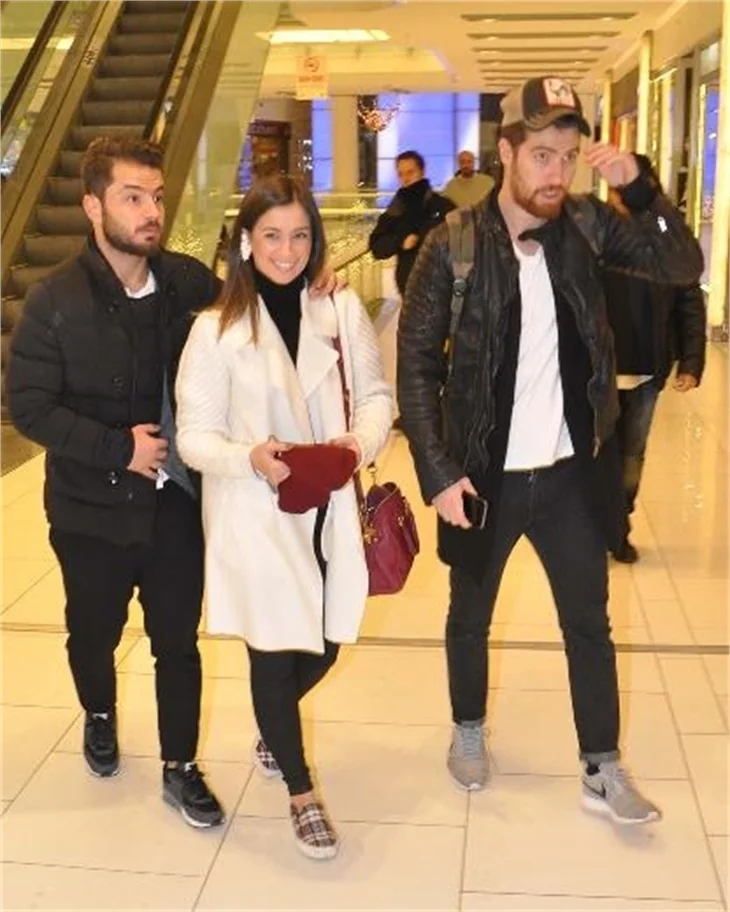 Buse Terim-Volkan Bahçekapılı çifti ile Oğulcan Engin buluştu!