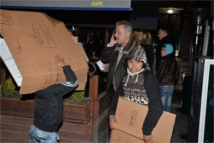 Doğum günü partisine ünlü akını!
