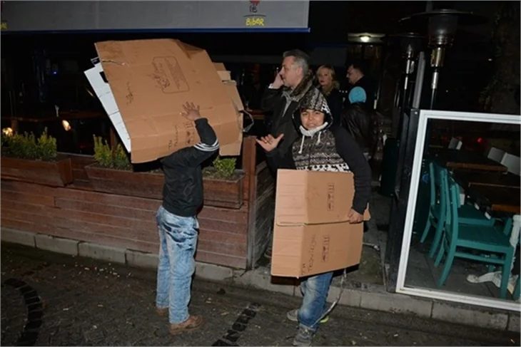 Doğum günü partisine ünlü akını!