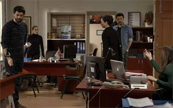 "Kara Para Aşk"ta Ömer, abisinin peşinde!