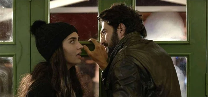 "Kara Para Aşk"ta Ömer, abisinin peşinde!