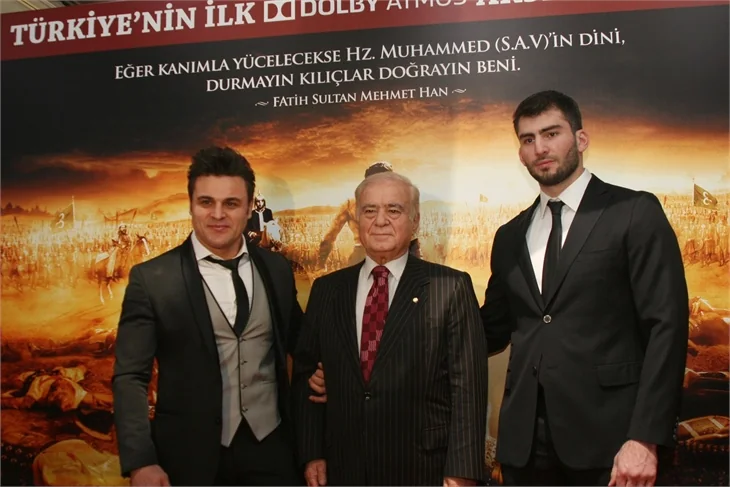 “Fatih'in Fedaisi Kara Murat"ın galası yapıldı!