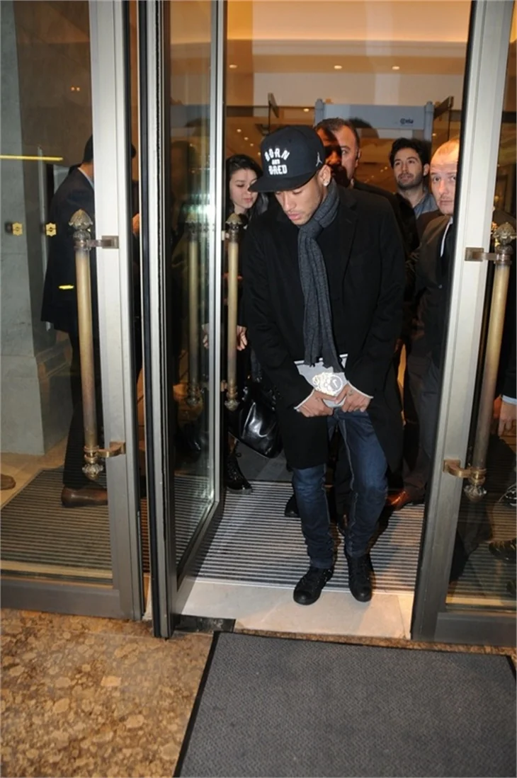 Neymar'a Ardan Turan tesbihi!