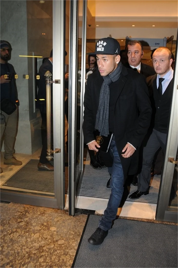 Neymar'a Ardan Turan tesbihi!