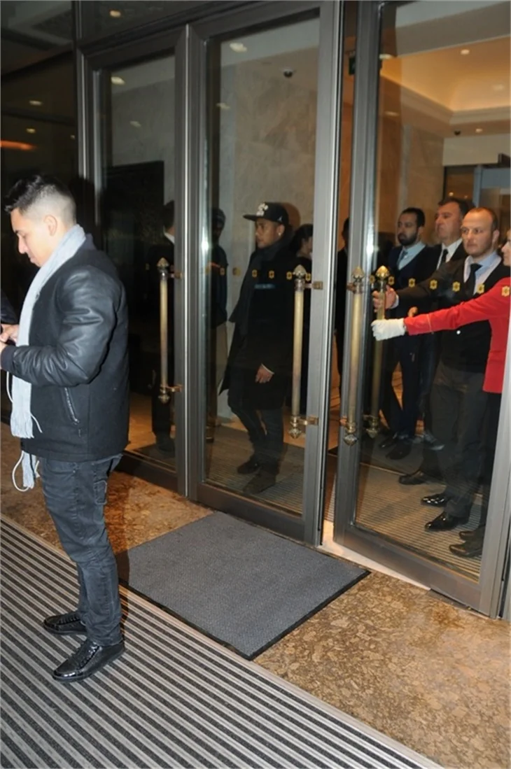 Neymar'a Ardan Turan tesbihi!