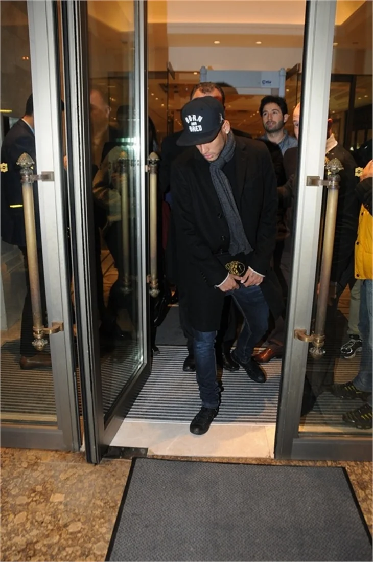 Neymar'a Ardan Turan tesbihi!