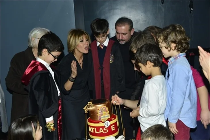 Gülben Ergen’in çocuklarının doğum günü aileyi buluşturdu!