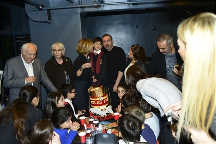 Gülben Ergen’in çocuklarının doğum günü aileyi buluşturdu!