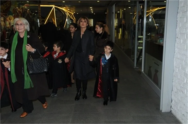 Gülben Ergen’in çocuklarının doğum günü aileyi buluşturdu!