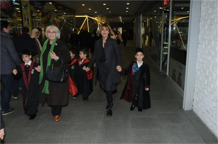 Gülben Ergen’in çocuklarının doğum günü aileyi buluşturdu!