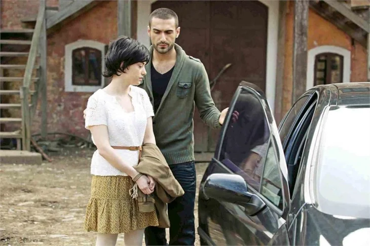 Kiraz Mevsimi'nin Öykü'sü Özge Gürel hakkında bilinmeyenler