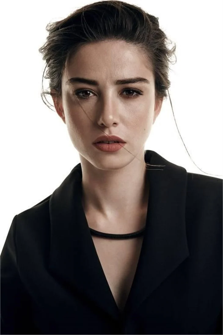 Kiraz Mevsimi'nin Öykü'sü Özge Gürel hakkında bilinmeyenler