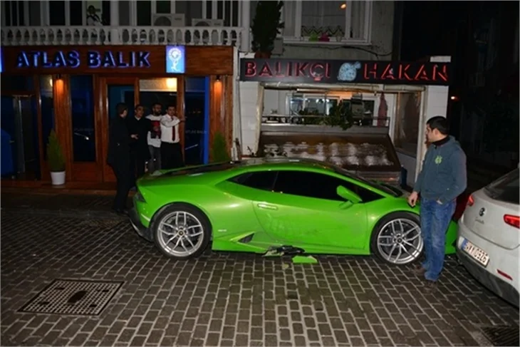 Asena Erkin'den milyonluk kaza!