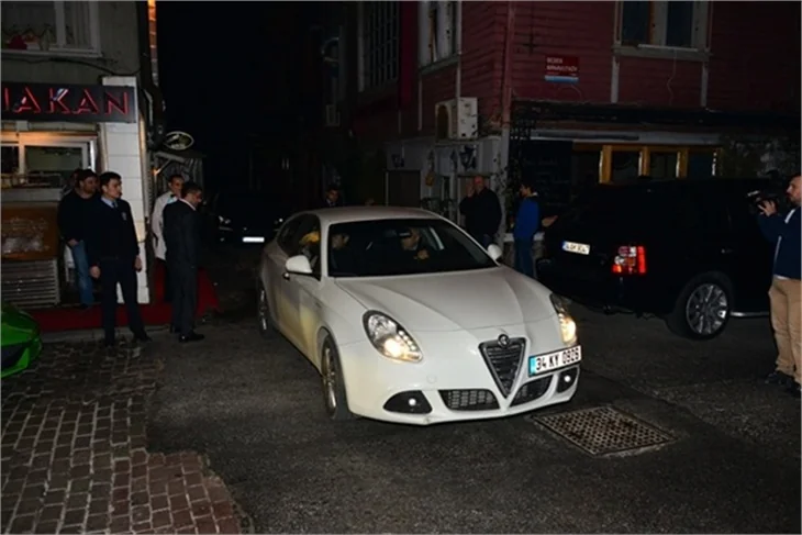 Asena Erkin'den milyonluk kaza!