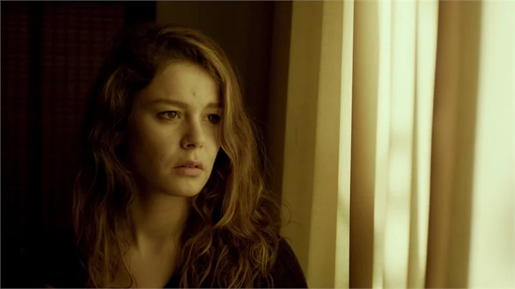 Burcu Biricik'in iki yüzü!