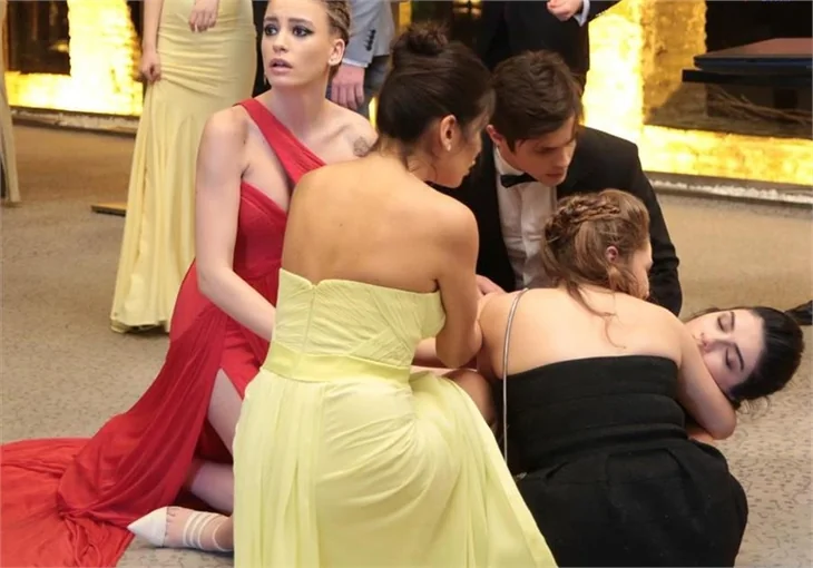 "Medcezir"de gergin bekleyiş!