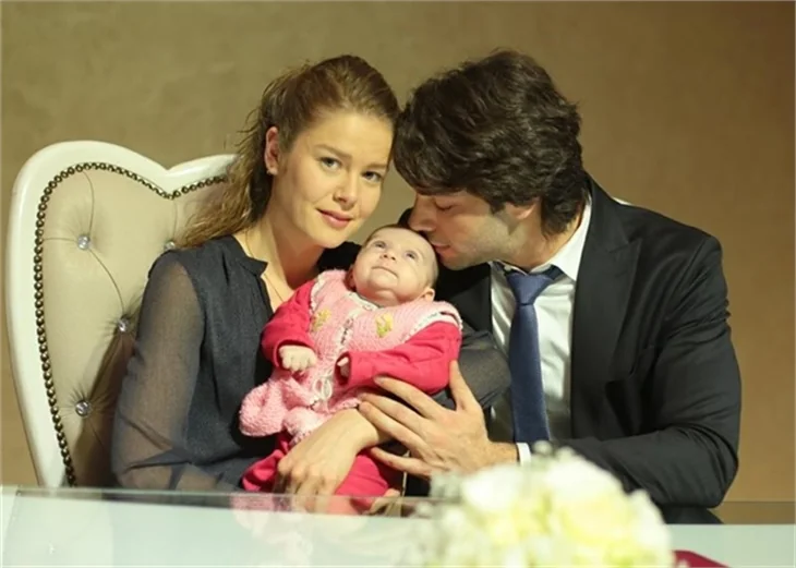 Şeref Meselesi'nde Emir ile Kübra nikah masasında!