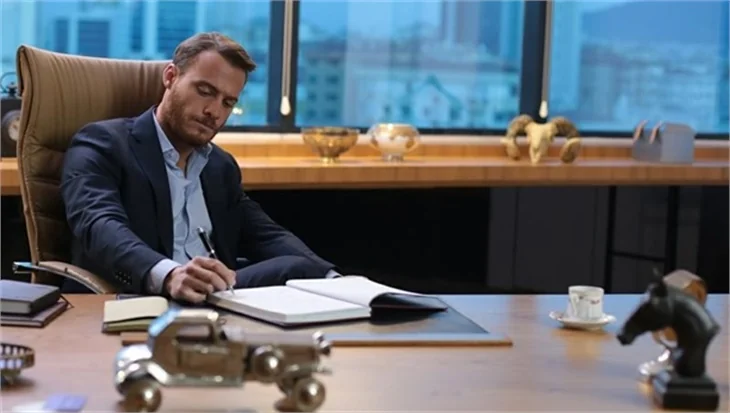 Şeref Meselesi'nde Emir ile Kübra nikah masasında!
