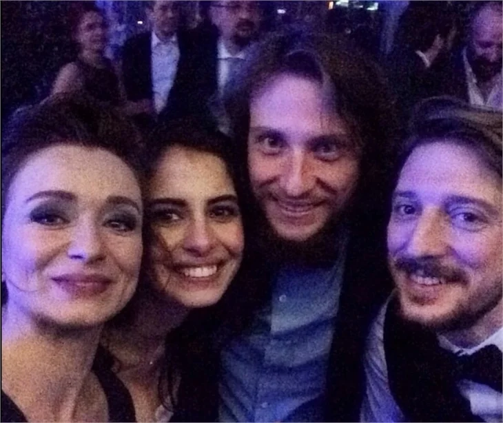 Engin Hepileri ile Beyza Şekerci nişanlandı!