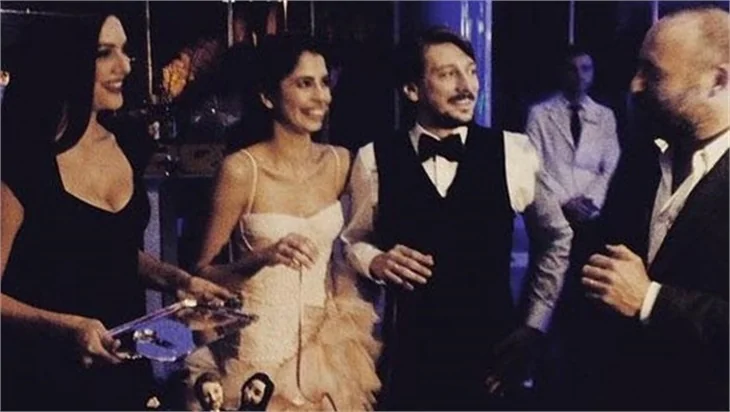 Engin Hepileri ile Beyza Şekerci nişanlandı!