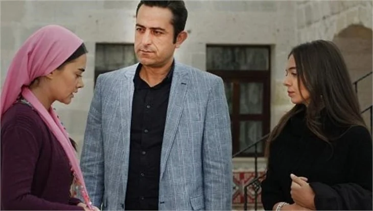 Yılan Hikayesi dizisinden kimler çıktı?