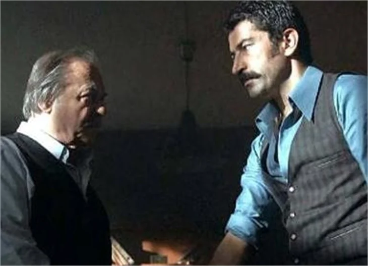 Yılan Hikayesi dizisinden kimler çıktı?