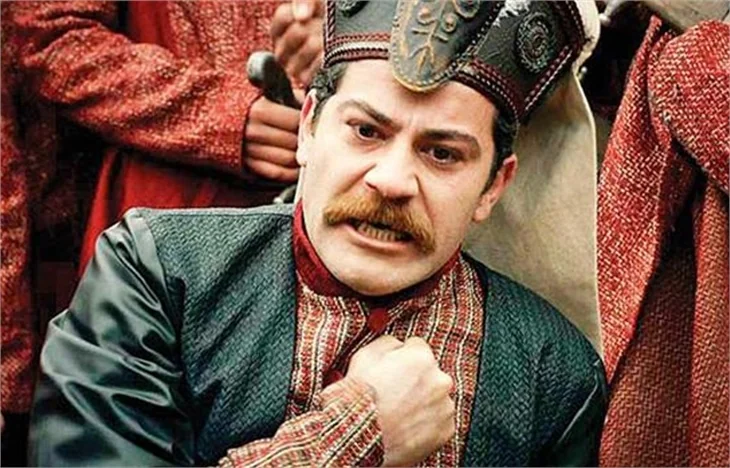 Taksici Burak Demir'in bacağını kırdı!
