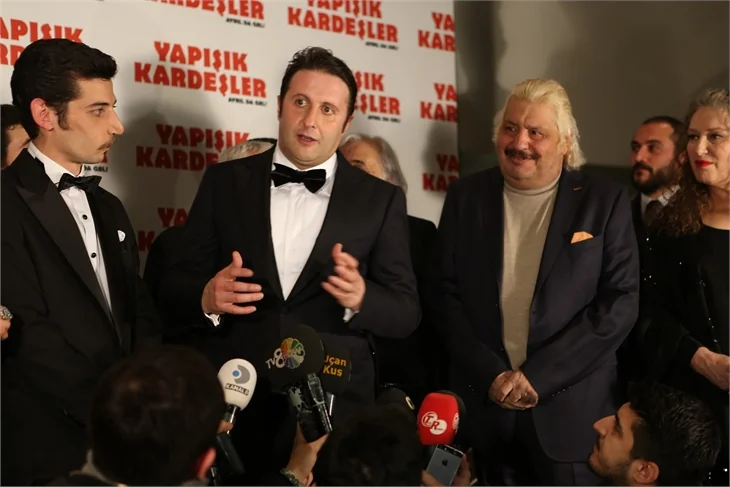 "Yapışık Kardeşler"den muhteşem gala!