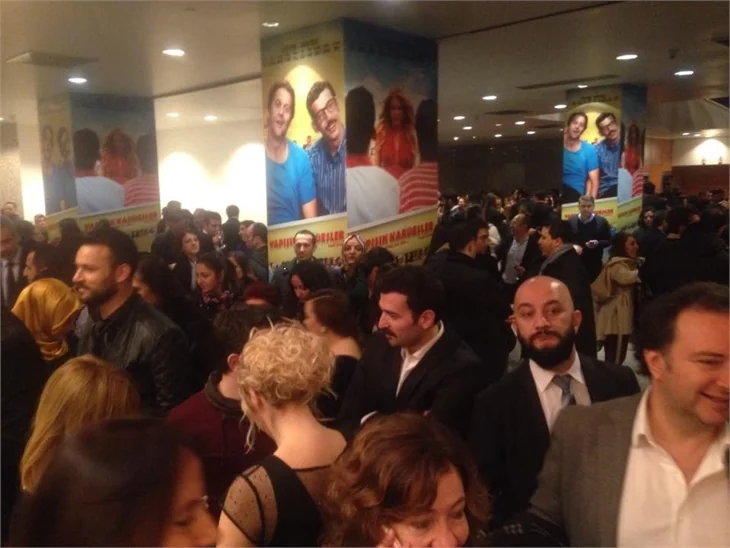 "Yapışık Kardeşler"den muhteşem gala!