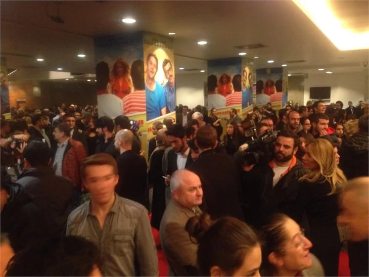 "Yapışık Kardeşler"den muhteşem gala!