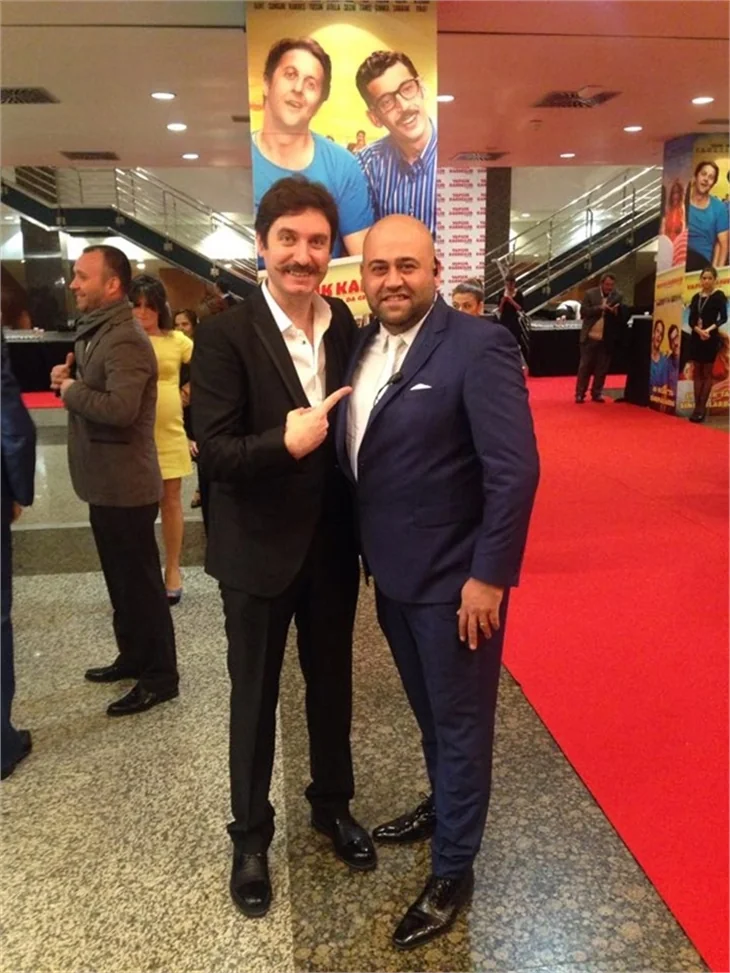 "Yapışık Kardeşler"den muhteşem gala!