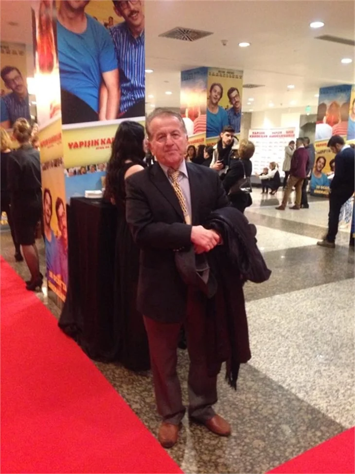 "Yapışık Kardeşler"den muhteşem gala!