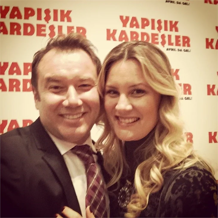 "Yapışık Kardeşler"den muhteşem gala!