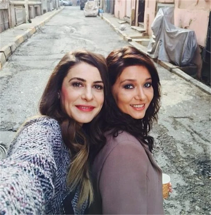 Paramparça'nın setinde neler oluyor?