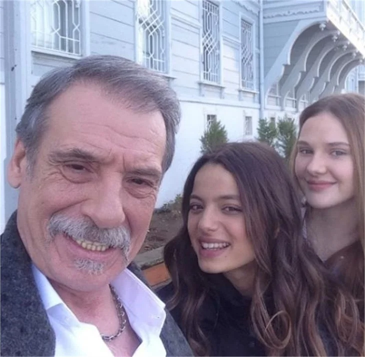 Paramparça'nın setinde neler oluyor?