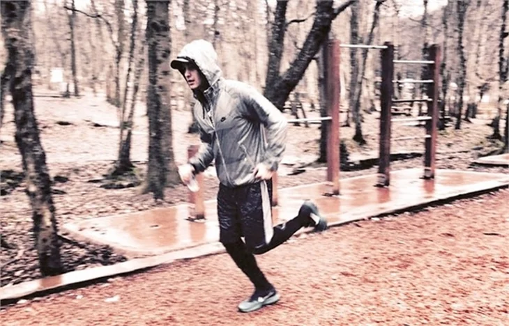 Çağatay Ulusoy koştu, Instagram sallandı!