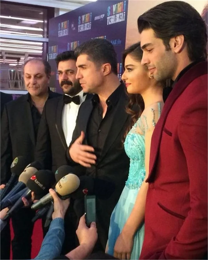 Sevimli Tehlikeli filminin galasına ünlü akını!