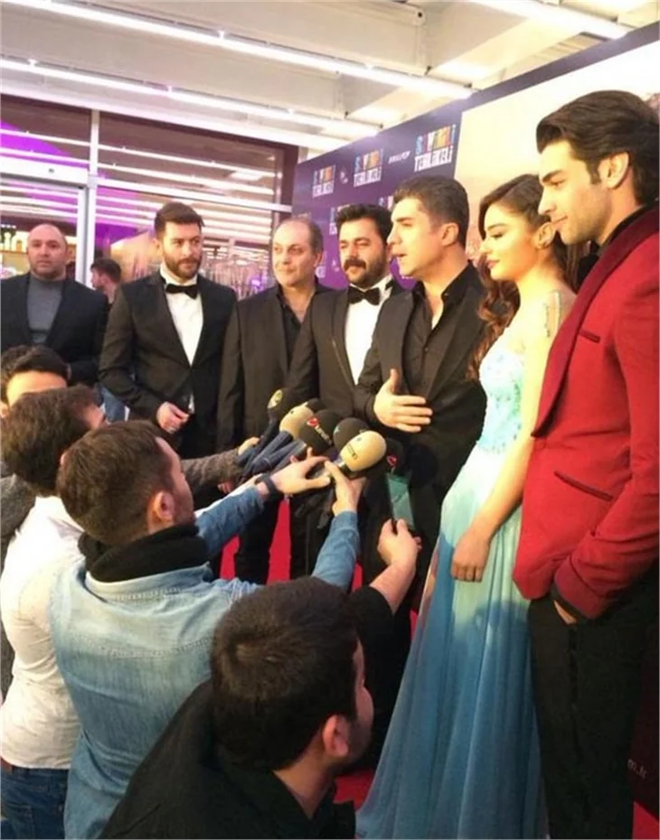 Sevimli Tehlikeli filminin galasına ünlü akını!